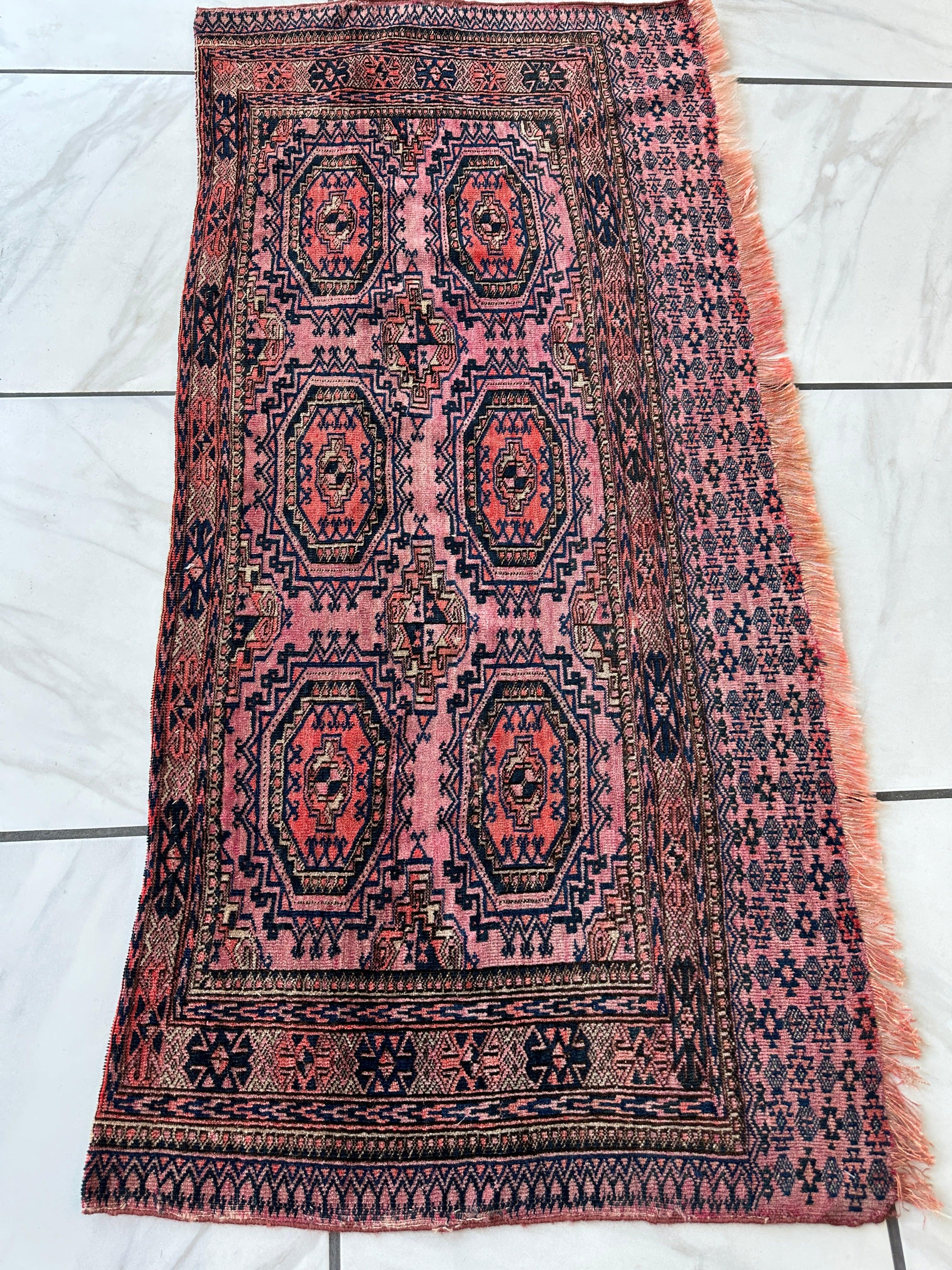 Saryk Turkmen Trapping Torba – 53″ x 25″ - Image 2