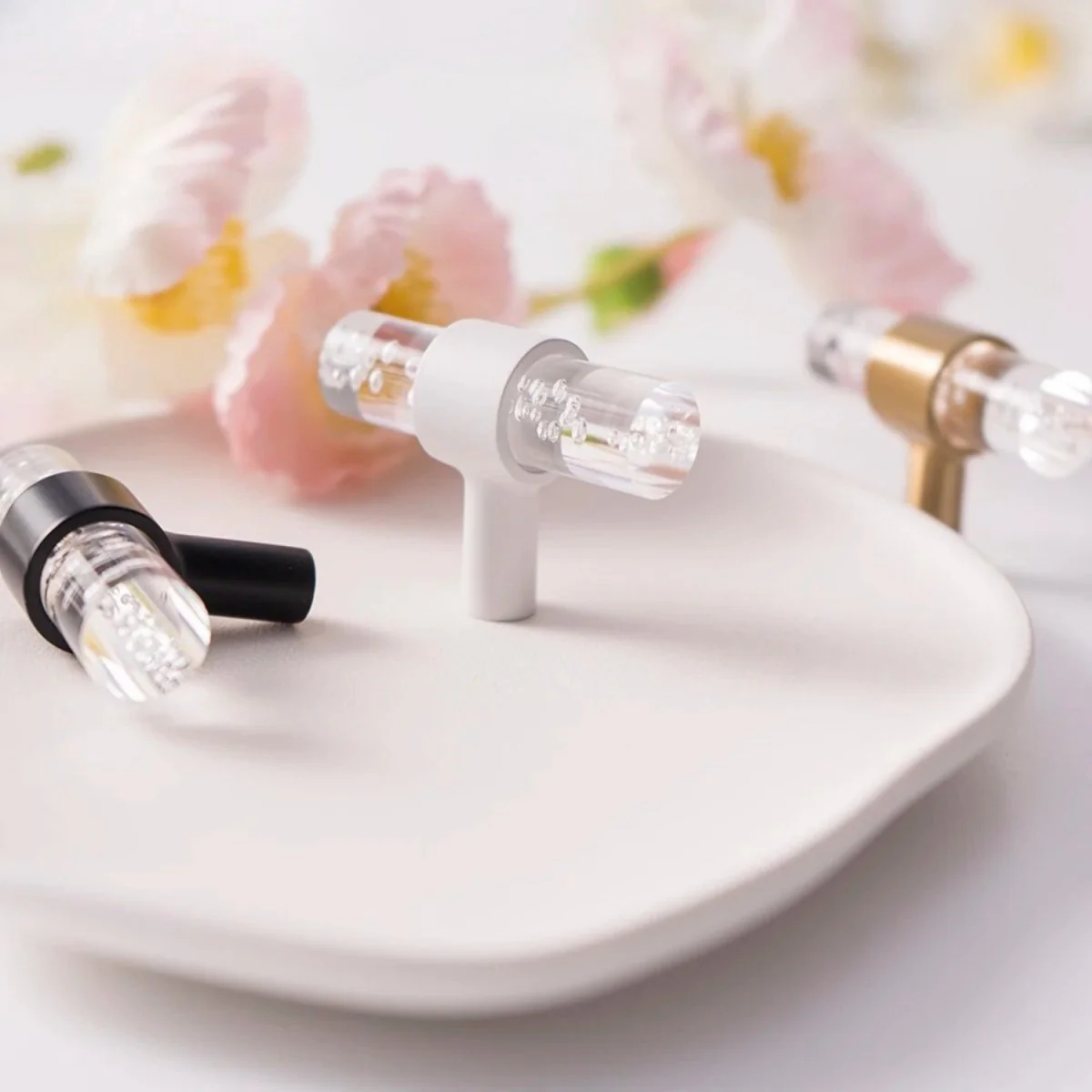 Shakuf Transparent Knob & Pull Bar - Image 6