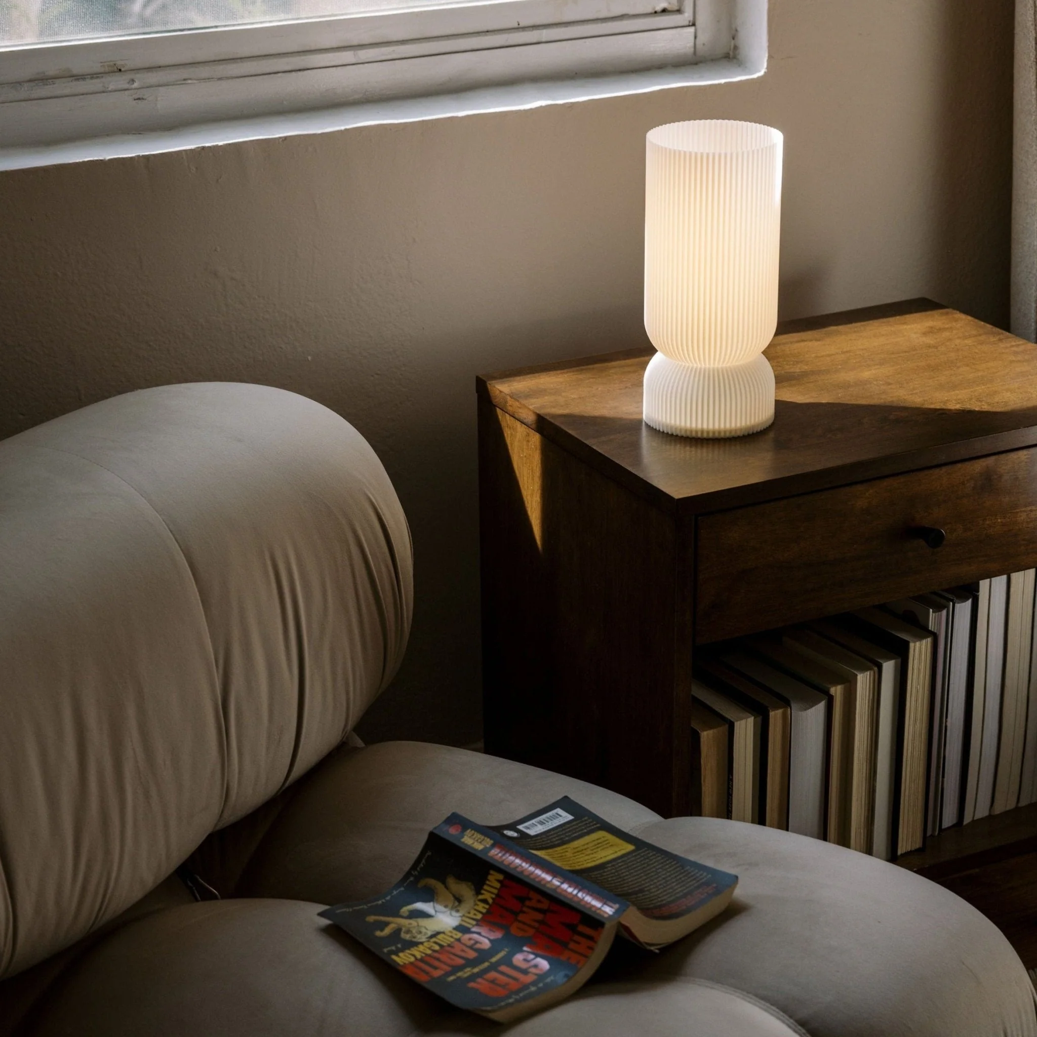 Stance Table Lamp - Image 7