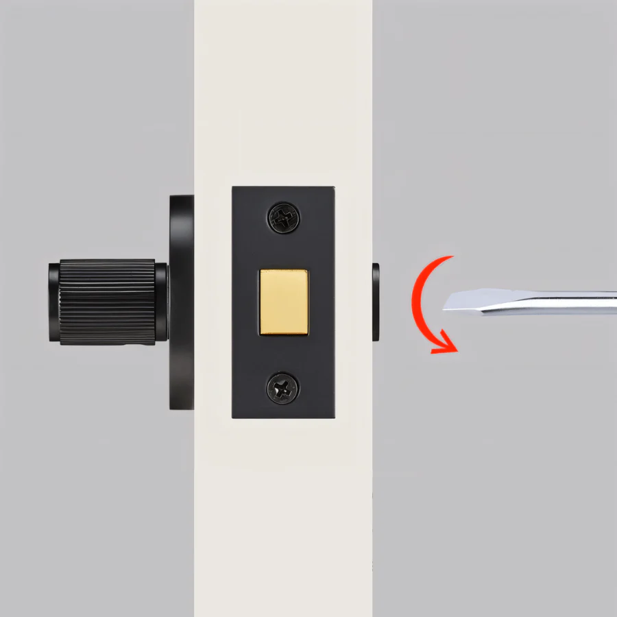 Stron Handle and Lock - Image 8