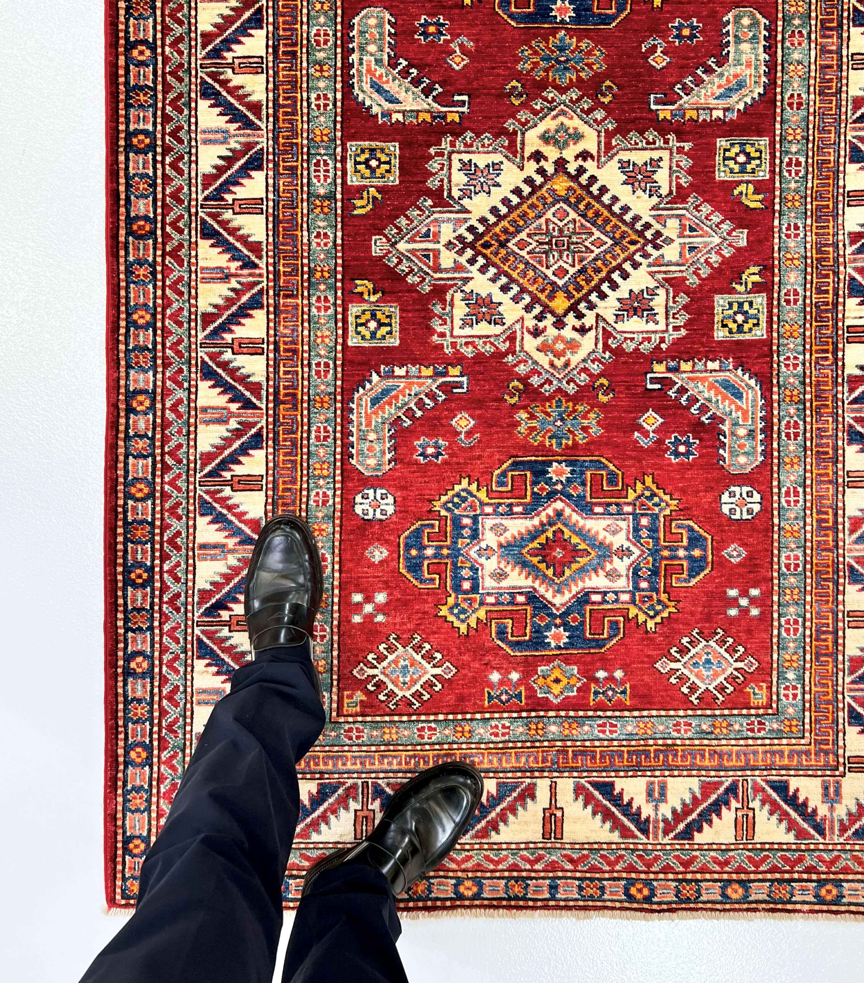 Super Kazak 4'00"x5'11" red/ivo - Image 11