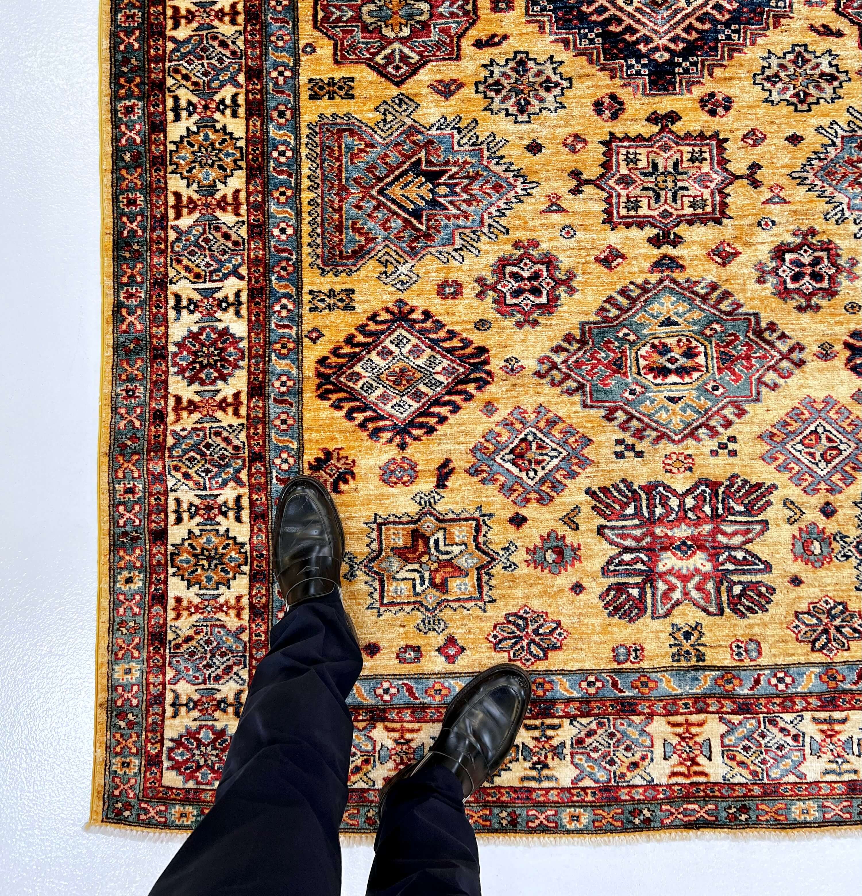 Super Kazak (5'08"x7'11") gold/ivory - Image 12