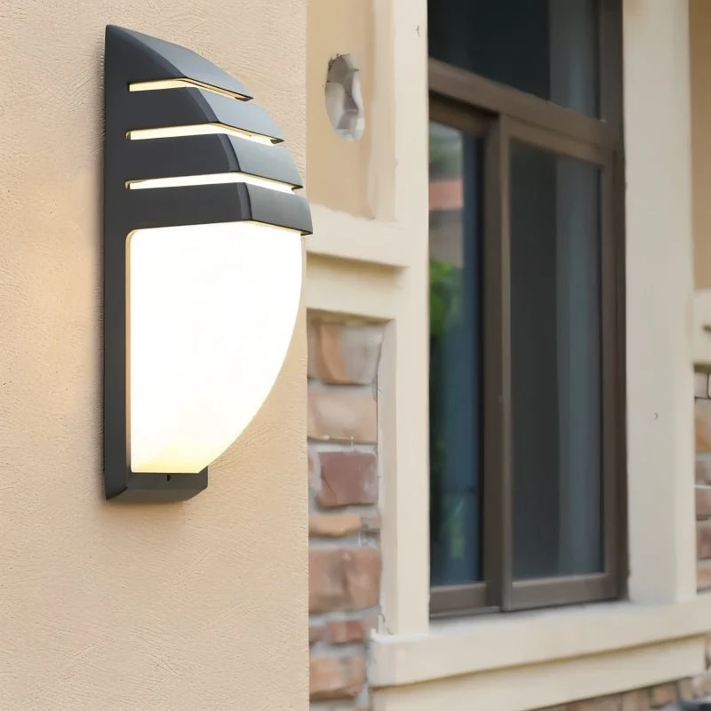 Taura Outdoor Wall Lamp - Image 3