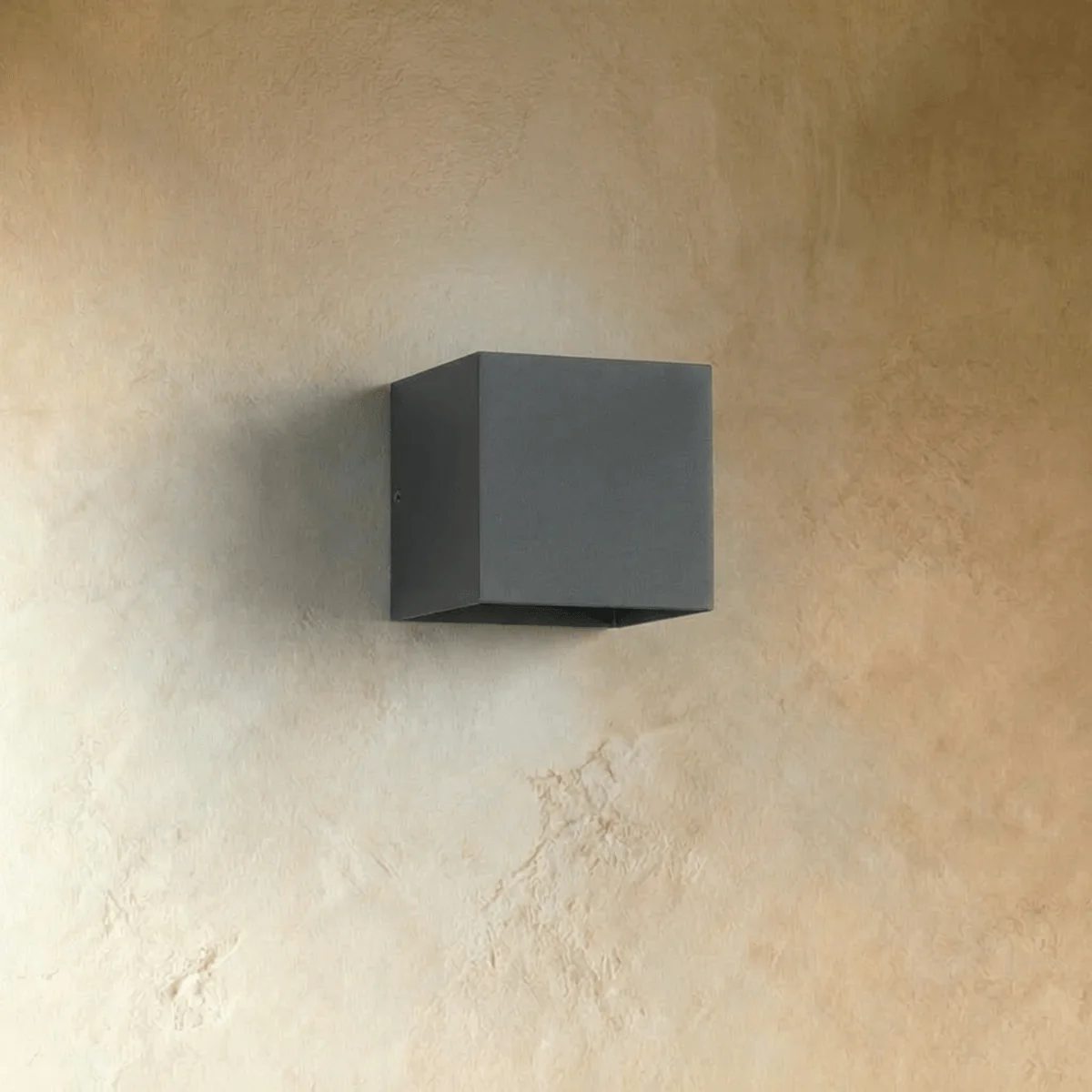 Tine Wall Lamp - Image 4