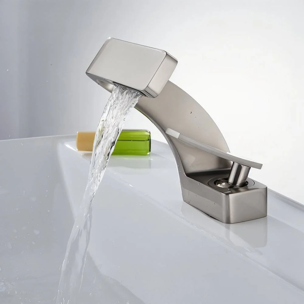 Vatn Bathroom Faucet - Image 4