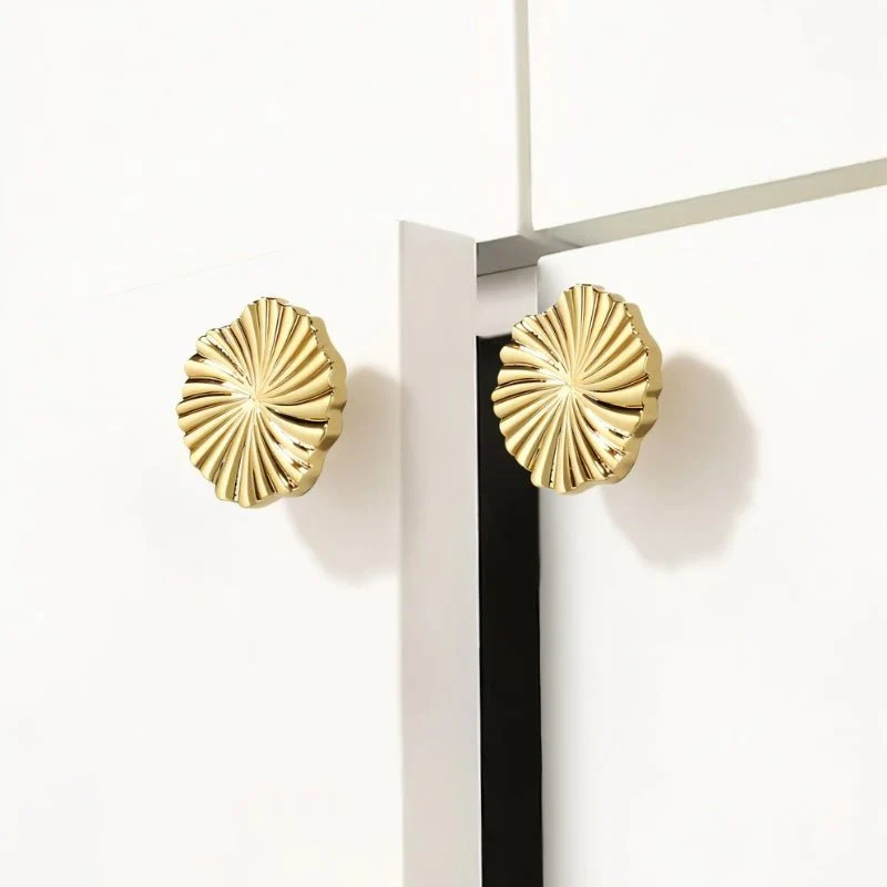 Velia Drawer Pull - Image 2