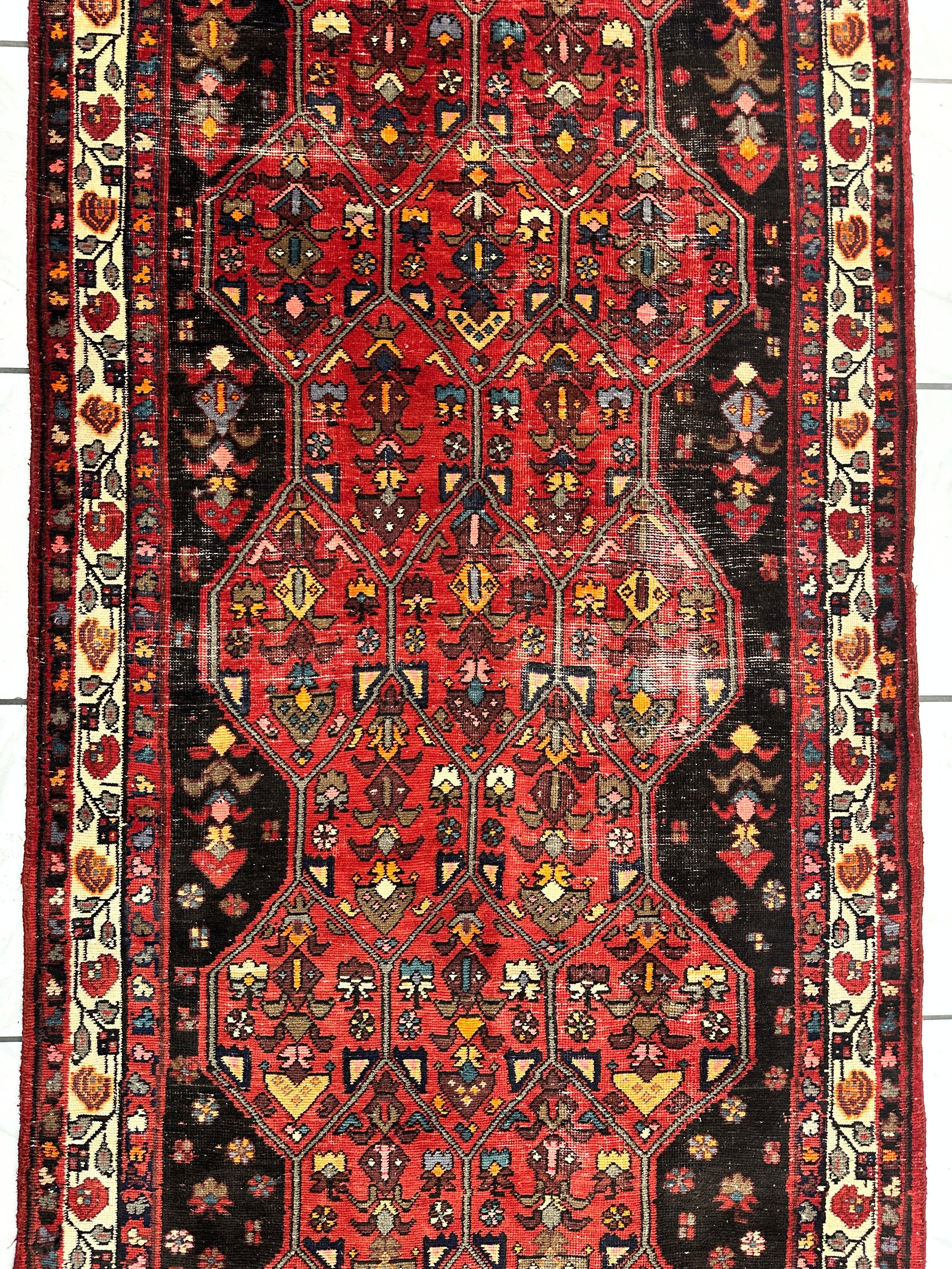 Vintage Persian Hosseinabad Runner Rug - 4’2” x 10’5” - Handwoven Wool, Circa 1950s - Image 5