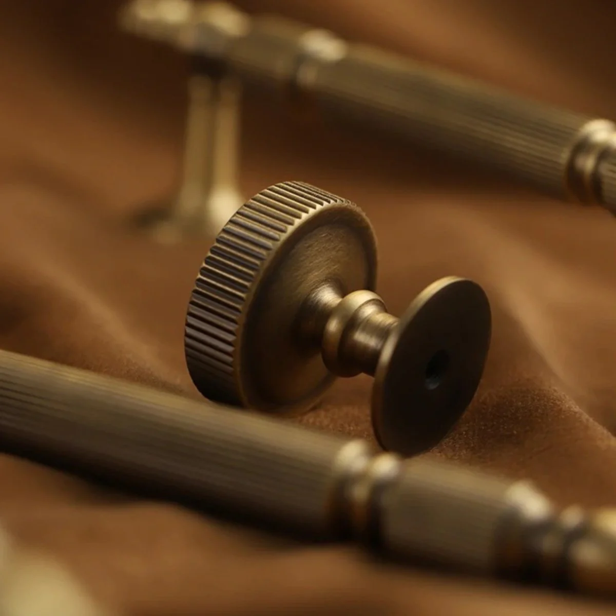 Yasha Knob & Pull Bar - Image 9